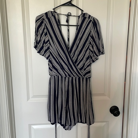 Navy and White Patterned Romper - Picture 1 of 2